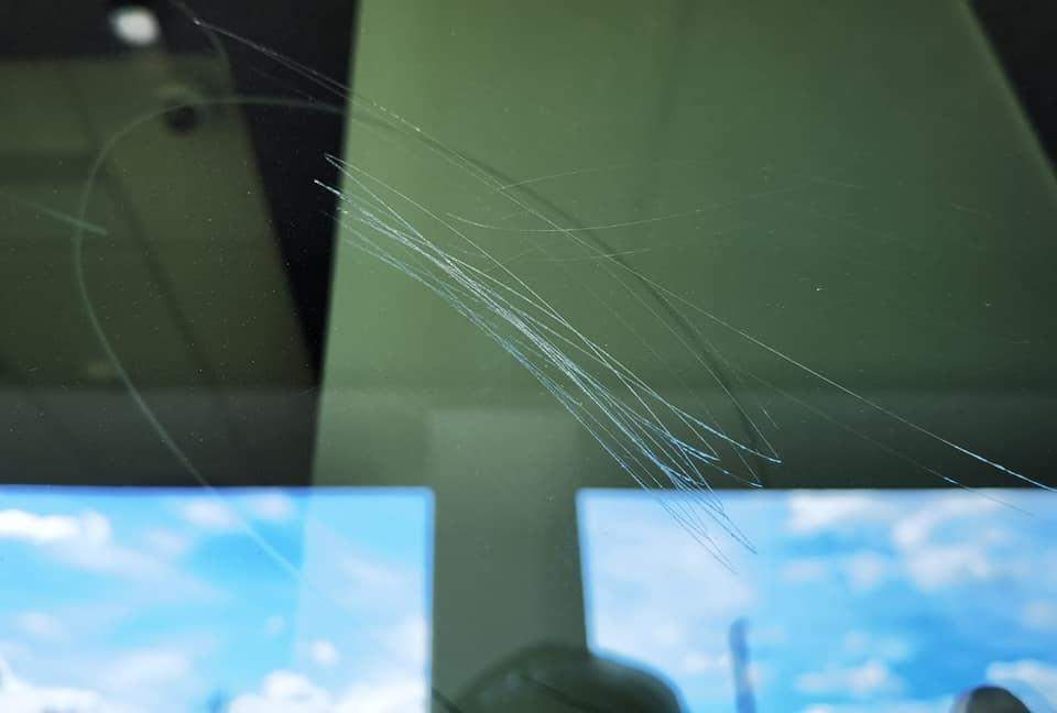 Usuwanie rys ze szkła